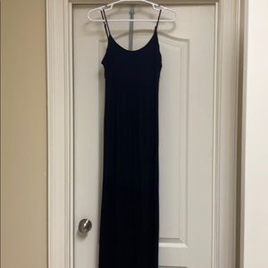 Solid black maxi dress Size M